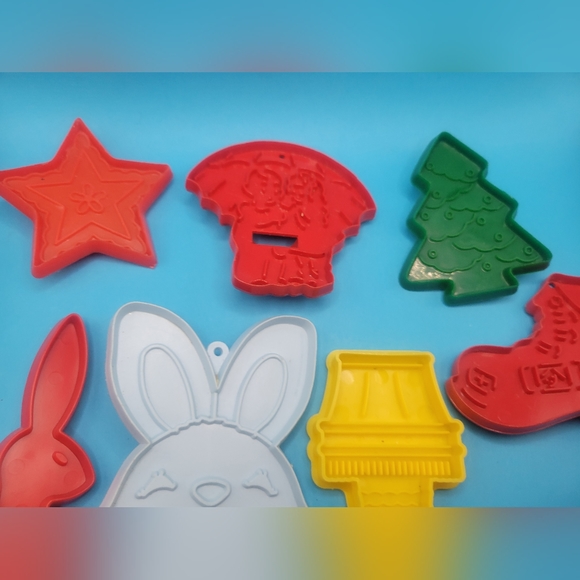 Vintage Plastic Cookie Cutters Lot - Picture 4 of 7